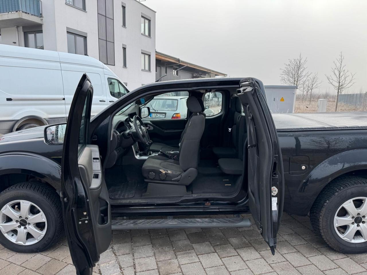 Nissan Navara 2.5 dCi 190CV 2 porte King Cab XE