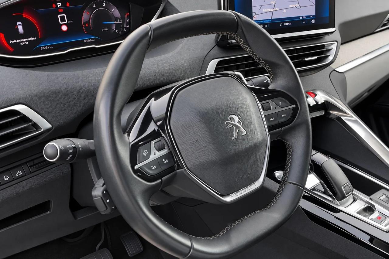 Peugeot 3008 1.5 130 CV AUTCARRO N1 +IVA