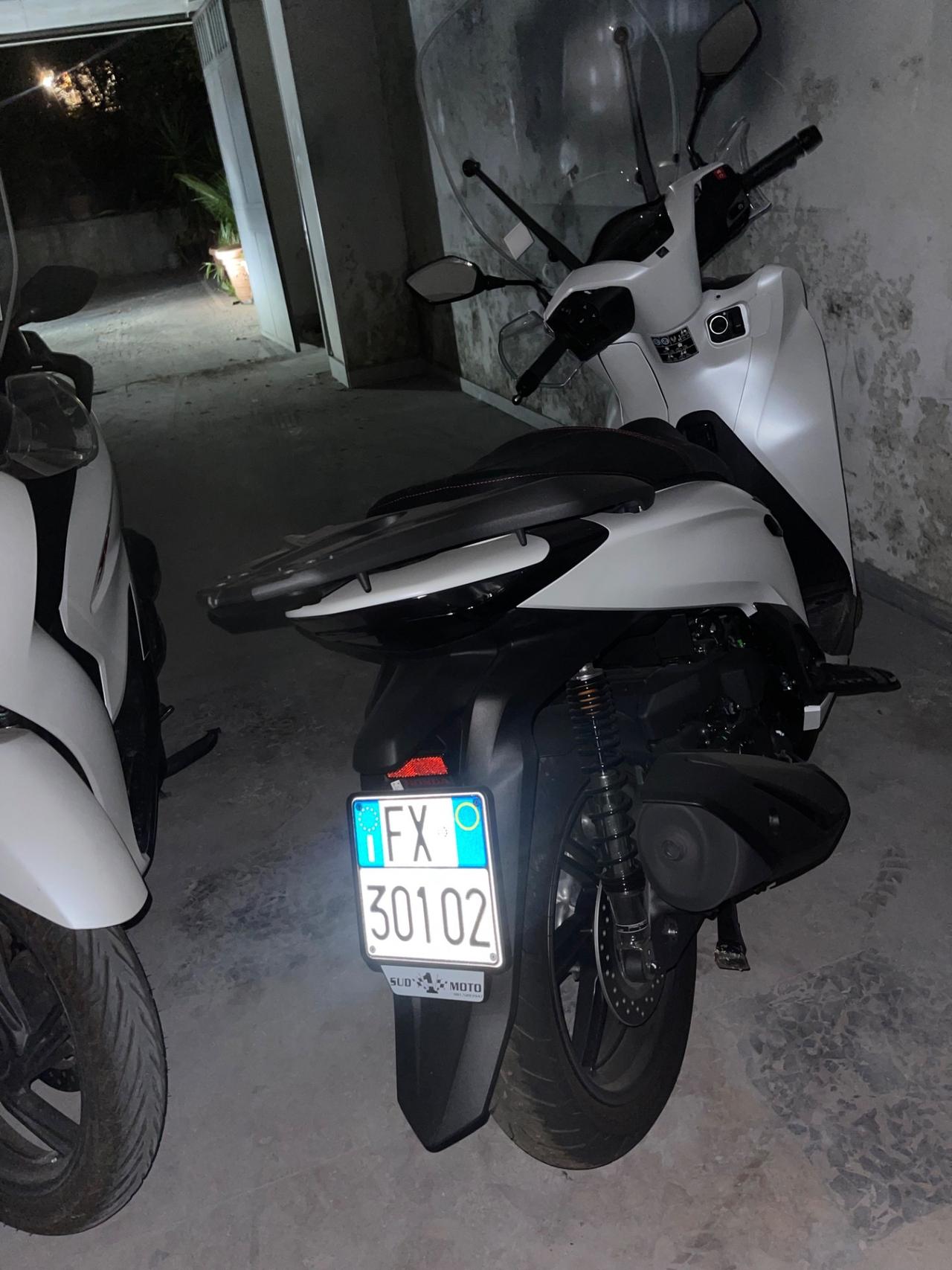 Honda SH 350 Sport
