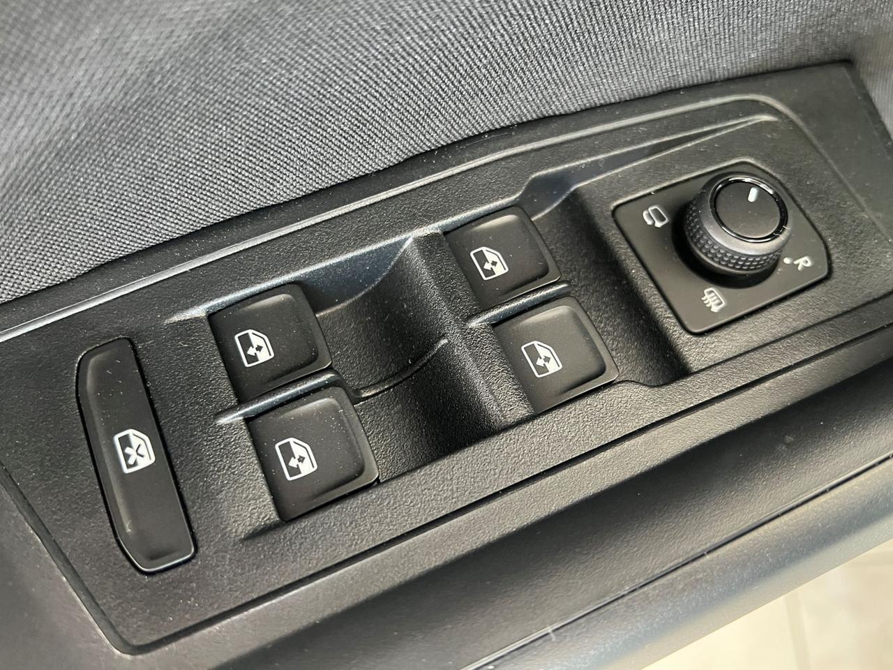 VOLKSWAGEN T-Roc 2022 T-Roc 1.0 tsi Sport 115cv