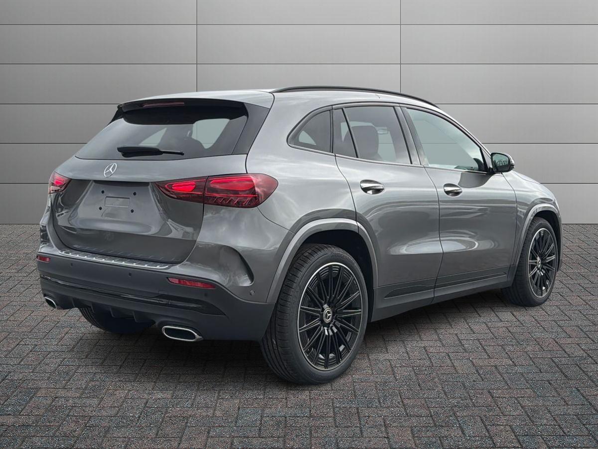 Mercedes-Benz GLA 180