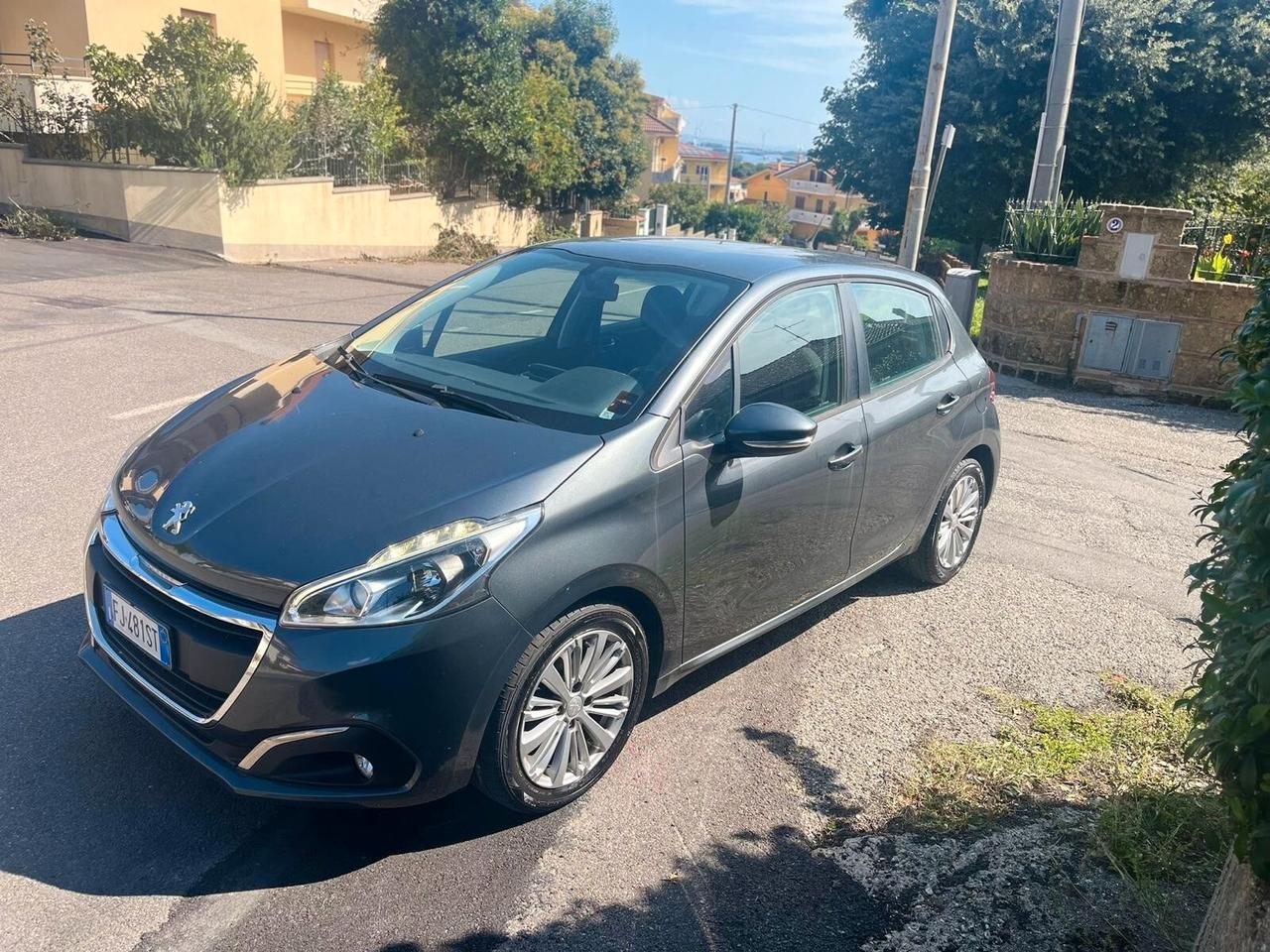 Peugeot 208 BlueHDi 100 5 porte Allure