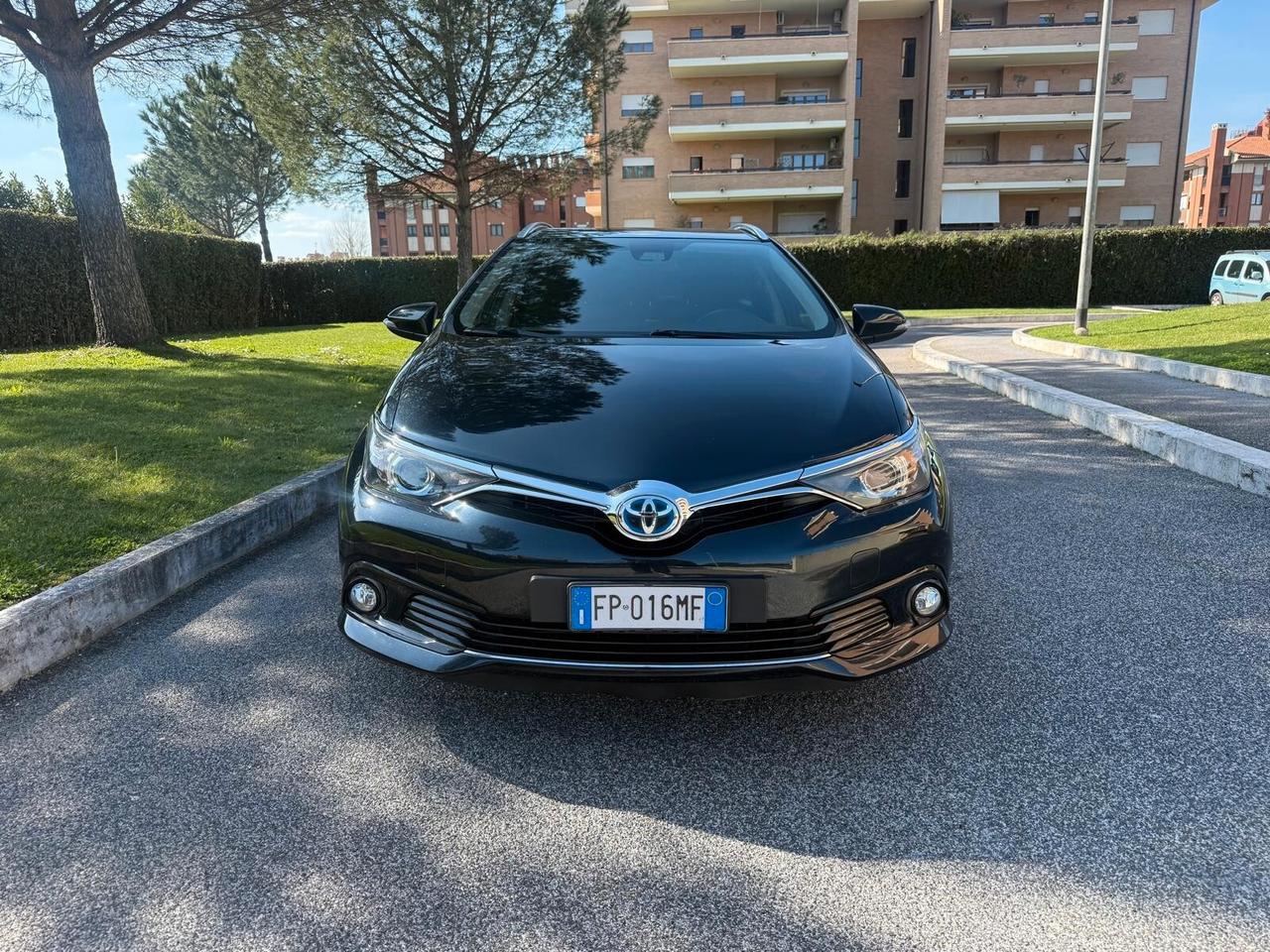 Toyota Auris touring sport ibrida
