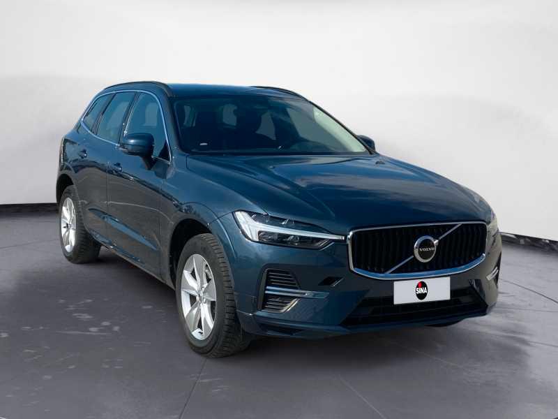 VOLVO XC60 2.0 b4 Momentum Pro AwD AuTo