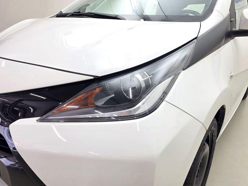 Toyota Aygo 1.0 VVT-i x-play