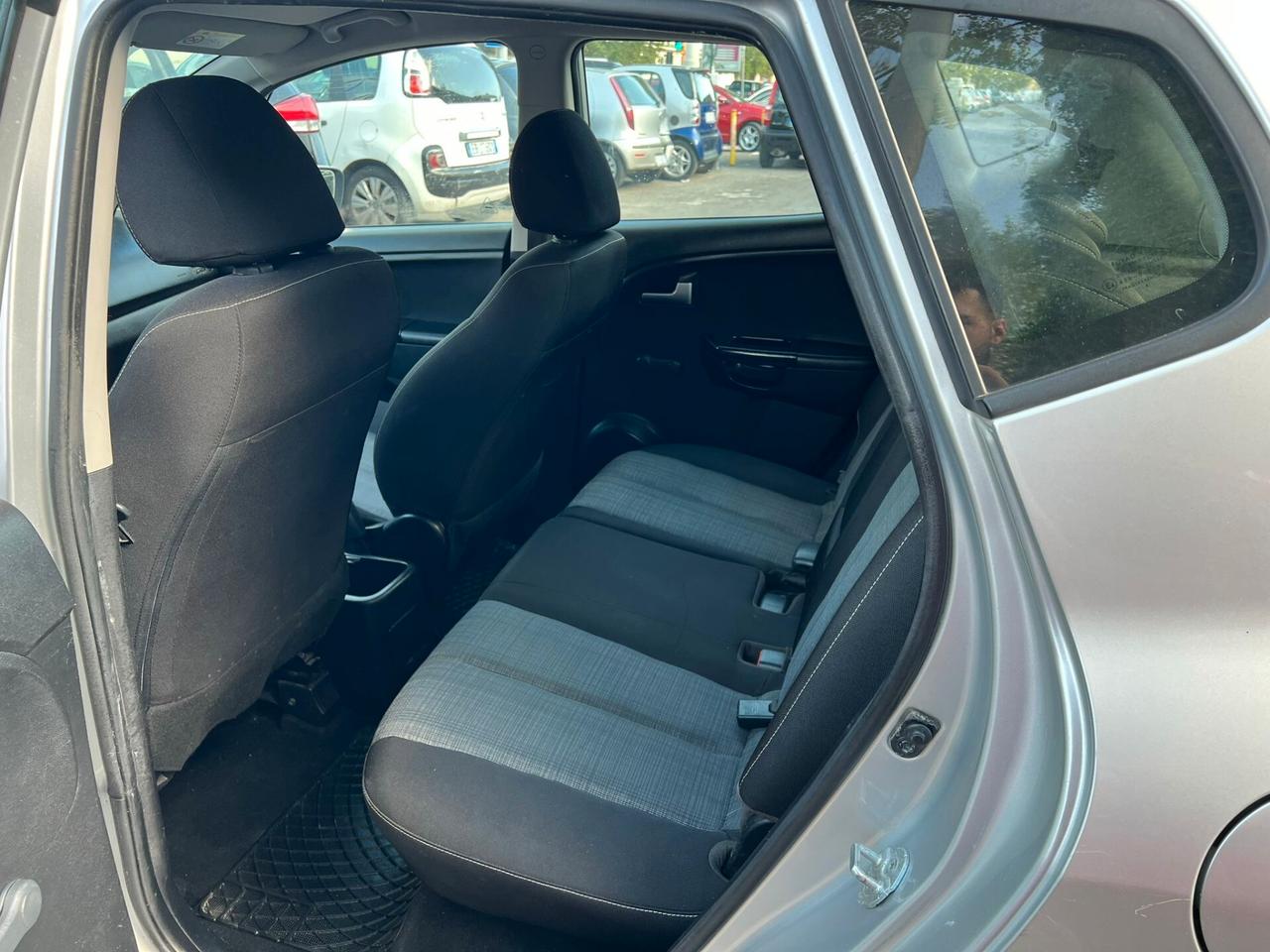Kia Venga 1.4 CRDi 90 CV Crossover