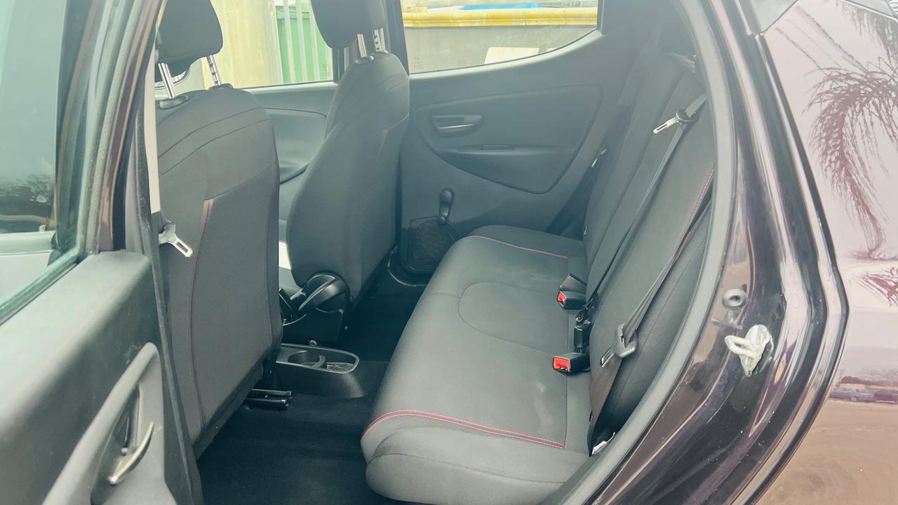 Lancia Ypsilon 1.2 69 CV 5 porte GPL Ecochic Elefantino