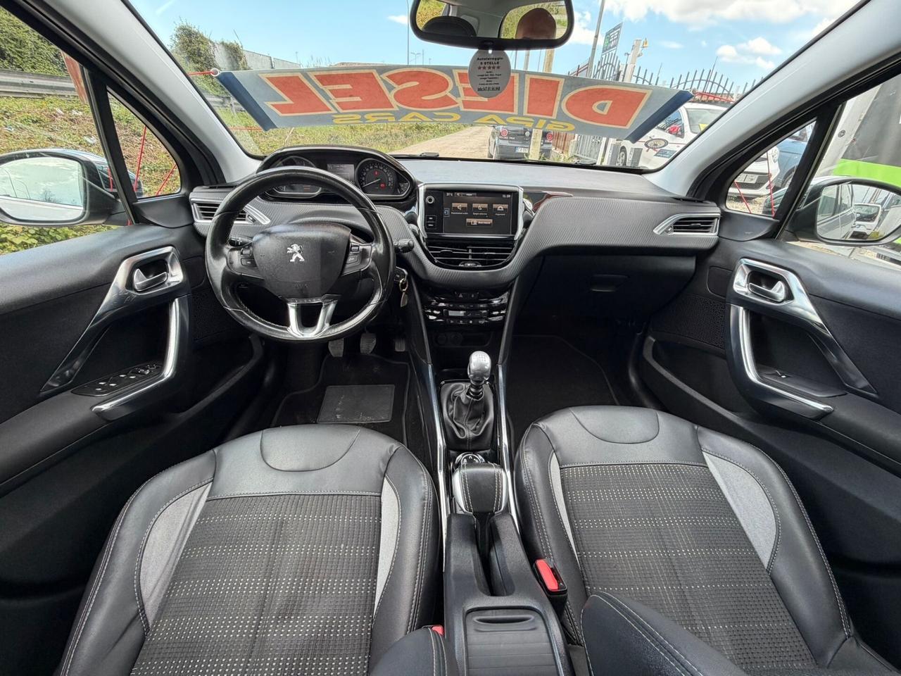 Peugeot 2008 1.6 e-HDi 115 CV Stop&Start Féline