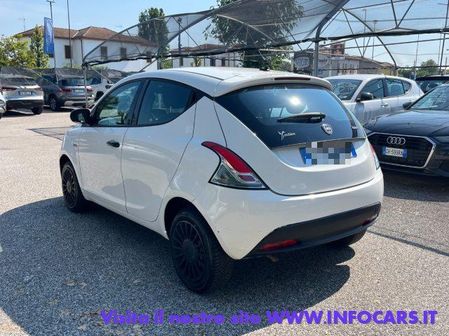 LANCIA Ypsilon 1.0 FireFly 5p S&S Hybrid Ecochic Silver PROMO