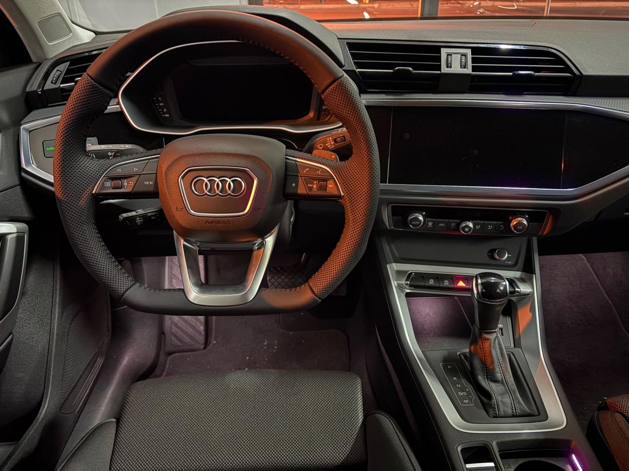 Audi Q3 40 TDI quattro S tronic Business Advanced