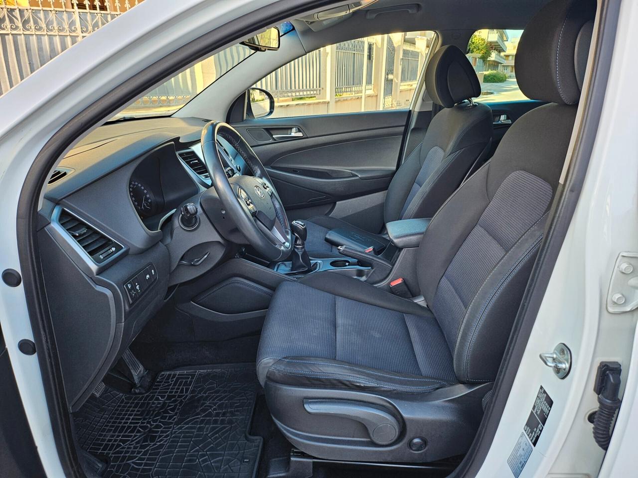 Hyundai Tucson 1.7 CRDi Xpossible ISG 2WD