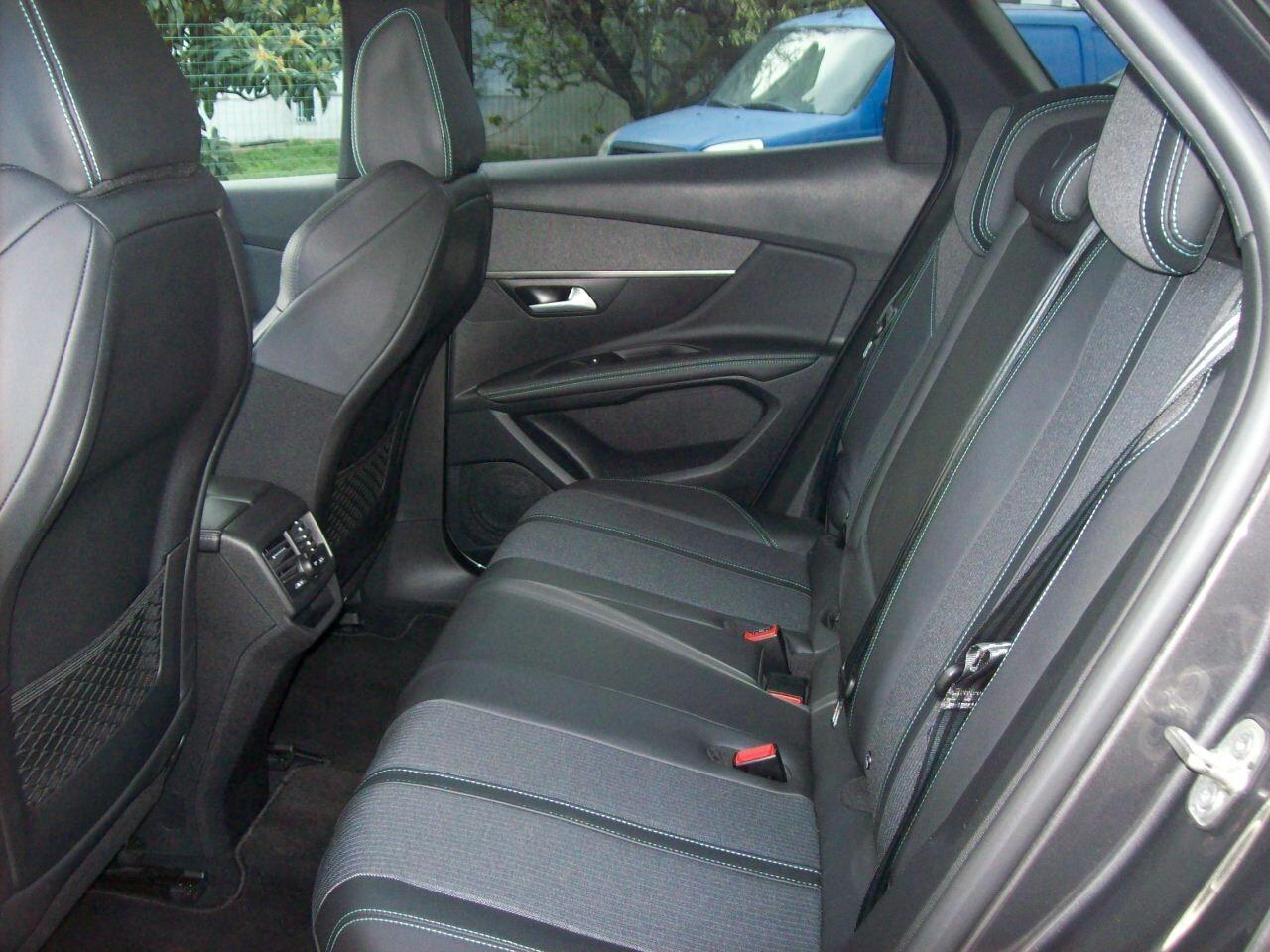 Peugeot 3008 1.5 BlueHDi 130CV S&S EAT8 Allure Pack