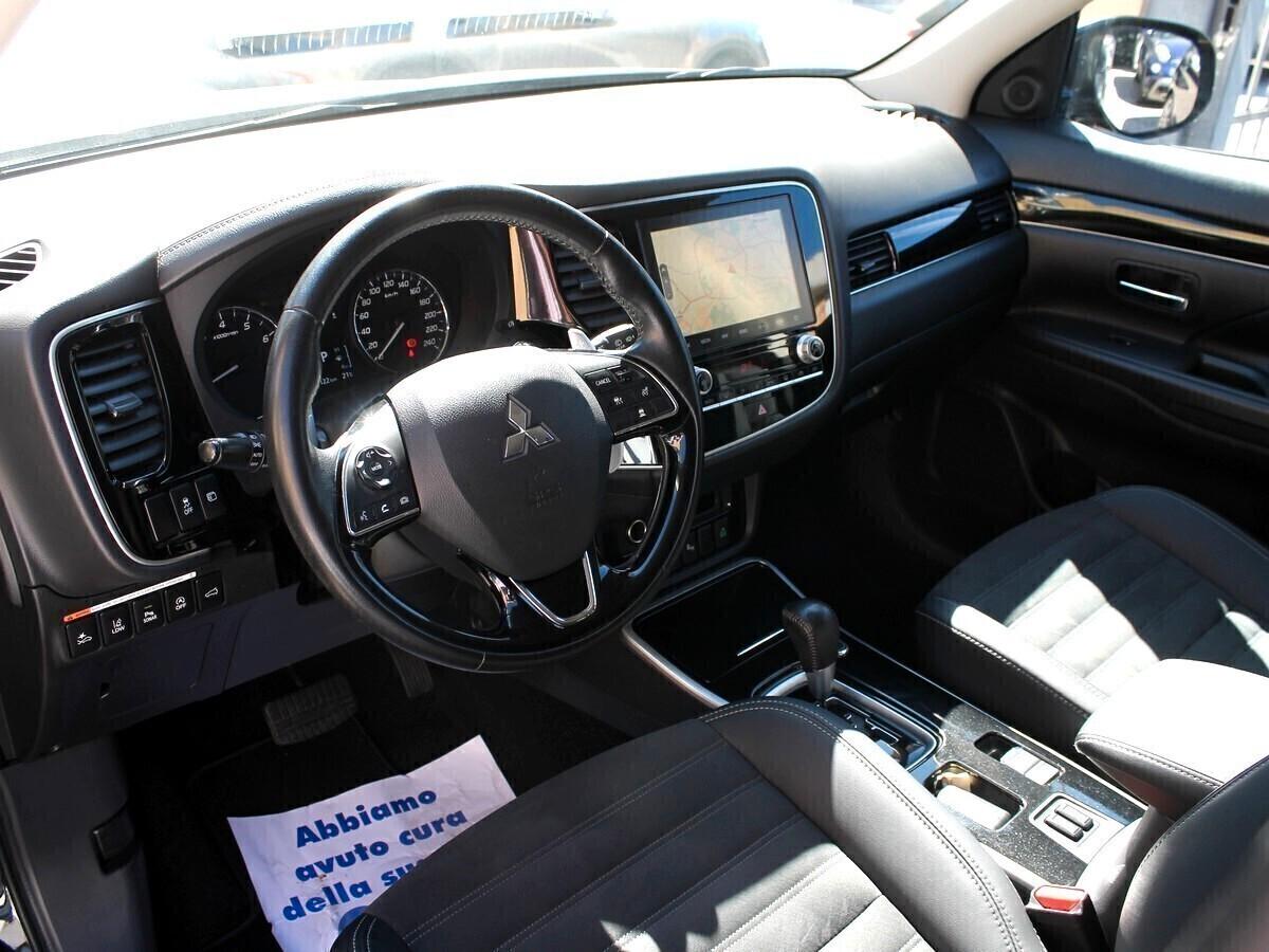 Mitsubishi Outlander 2.0 2WD GPL Bi-fuel CVT Instyle SDA