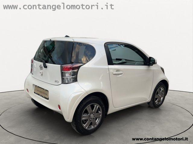 TOYOTA iQ 1.0