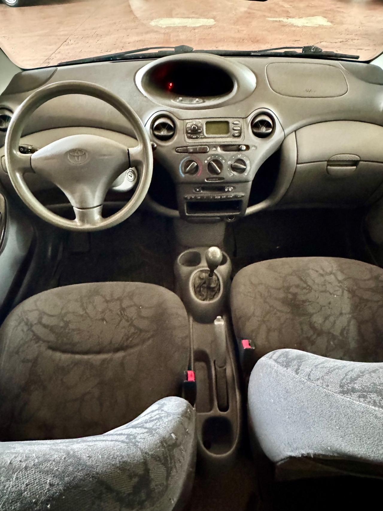 Toyota Yaris 1.0i 16V cat 5 porte