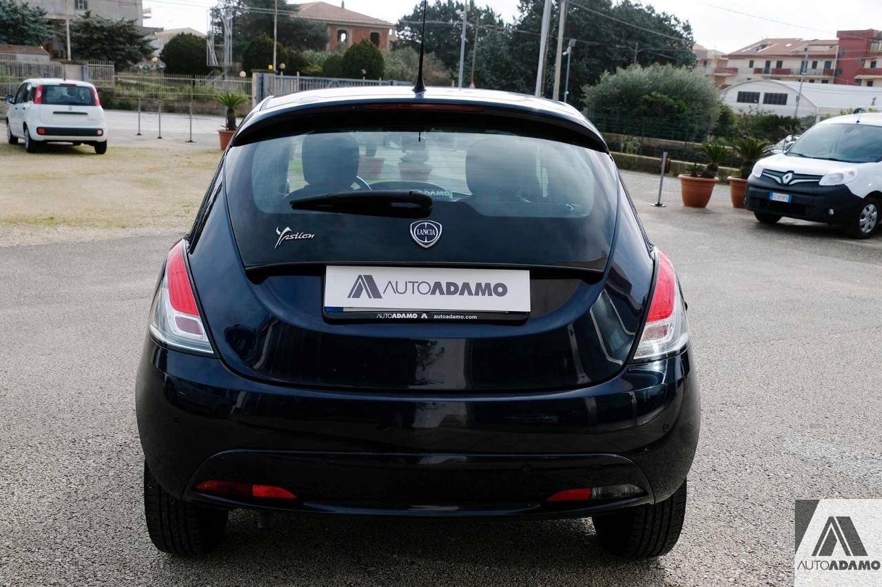 Lancia Ypsilon 1.2 69 CV 5 porte Silver