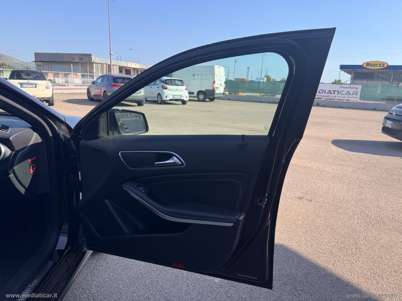 MERCEDES-BENZ A 180 CDI BlueEFFICIENCY Premium