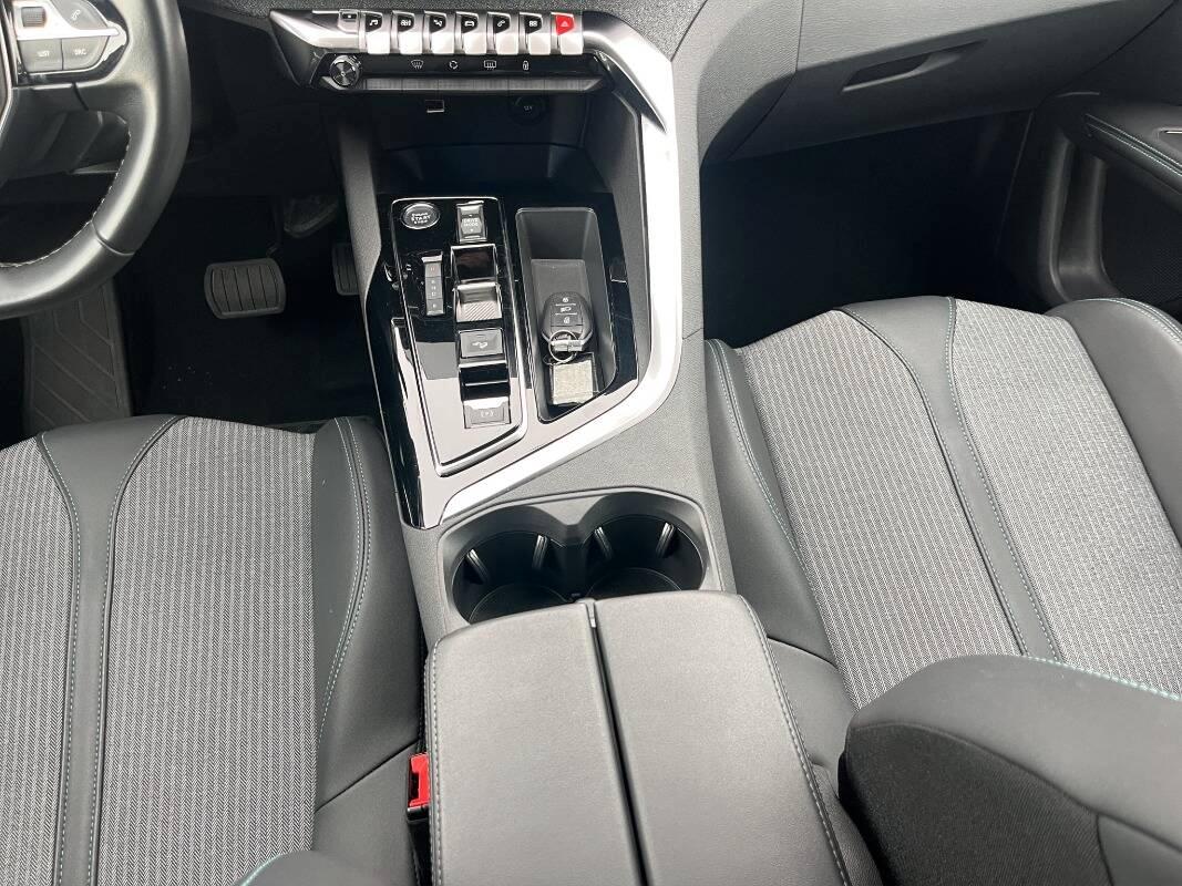 Peugeot 3008 II 1.6 hybrid4 phev Allure Pack 300cv e-eat8