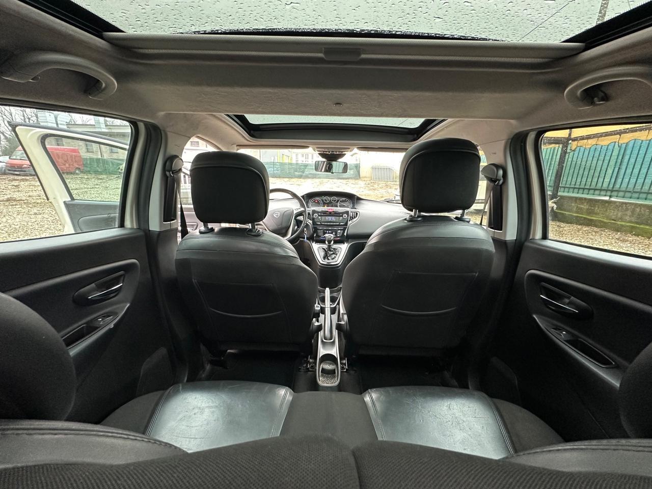 Lancia Ypsilon 1.2 69 CV 5 porte S&S Platinum