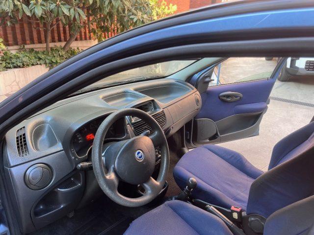 FIAT Punto 1.2i 5 porte servosterzo e clima