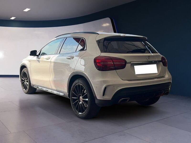 Mercedes-Benz GLA 200 d Automatic Premium