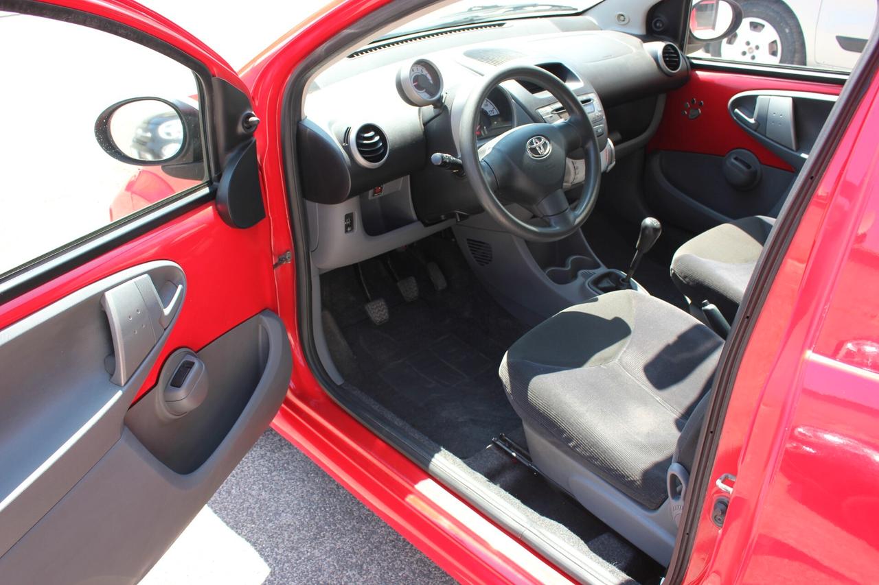 Toyota Aygo *PREZZO REALE* UNIPRO KM REALI CERTIFICATI CRONO TAGLIANDI TOYOTA COMPLETA GARANZIA 12 MESI TAGLANDATA NEOPATENTATI OK