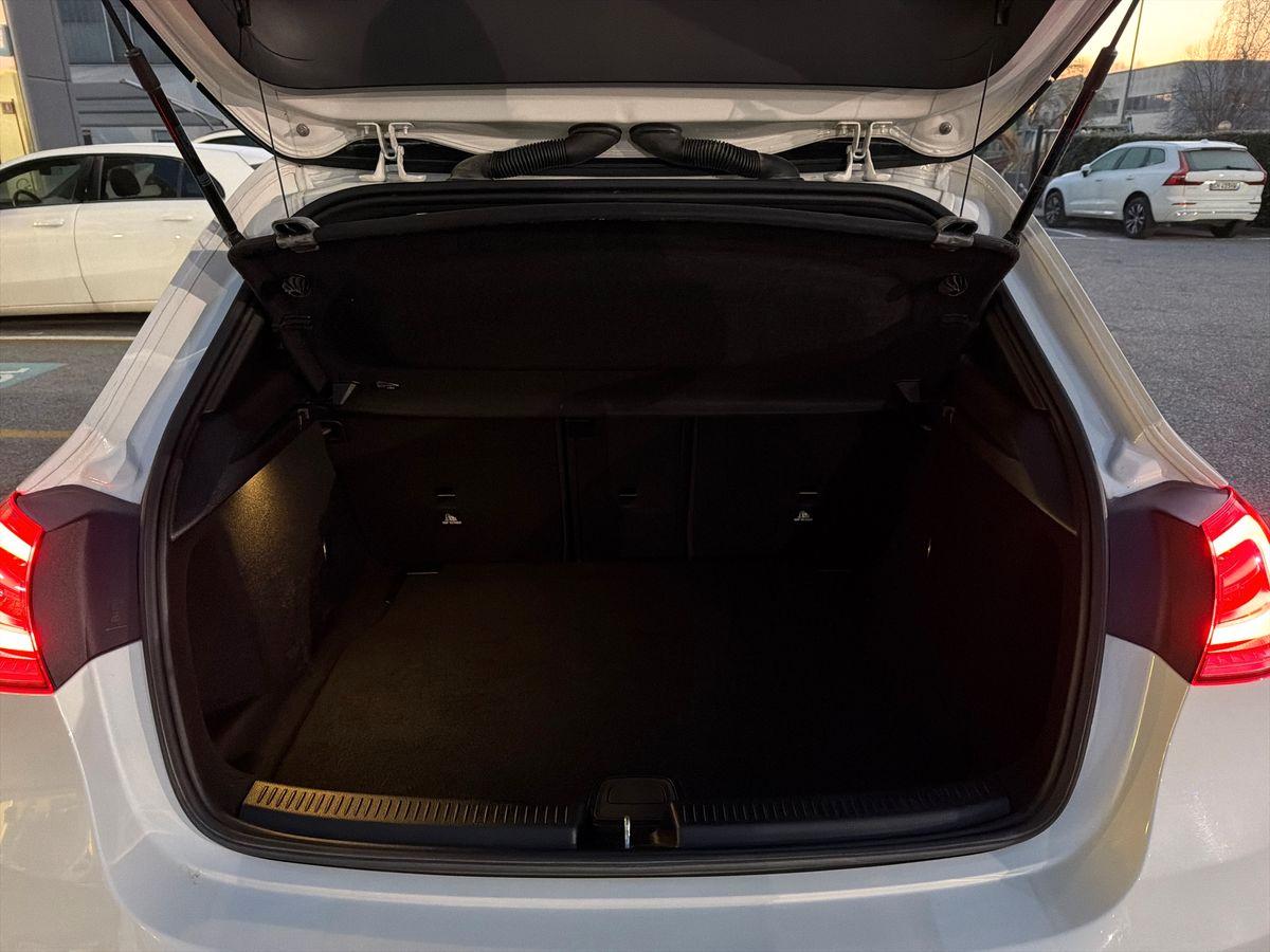 Mercedes-Benz A 180 Premium auto