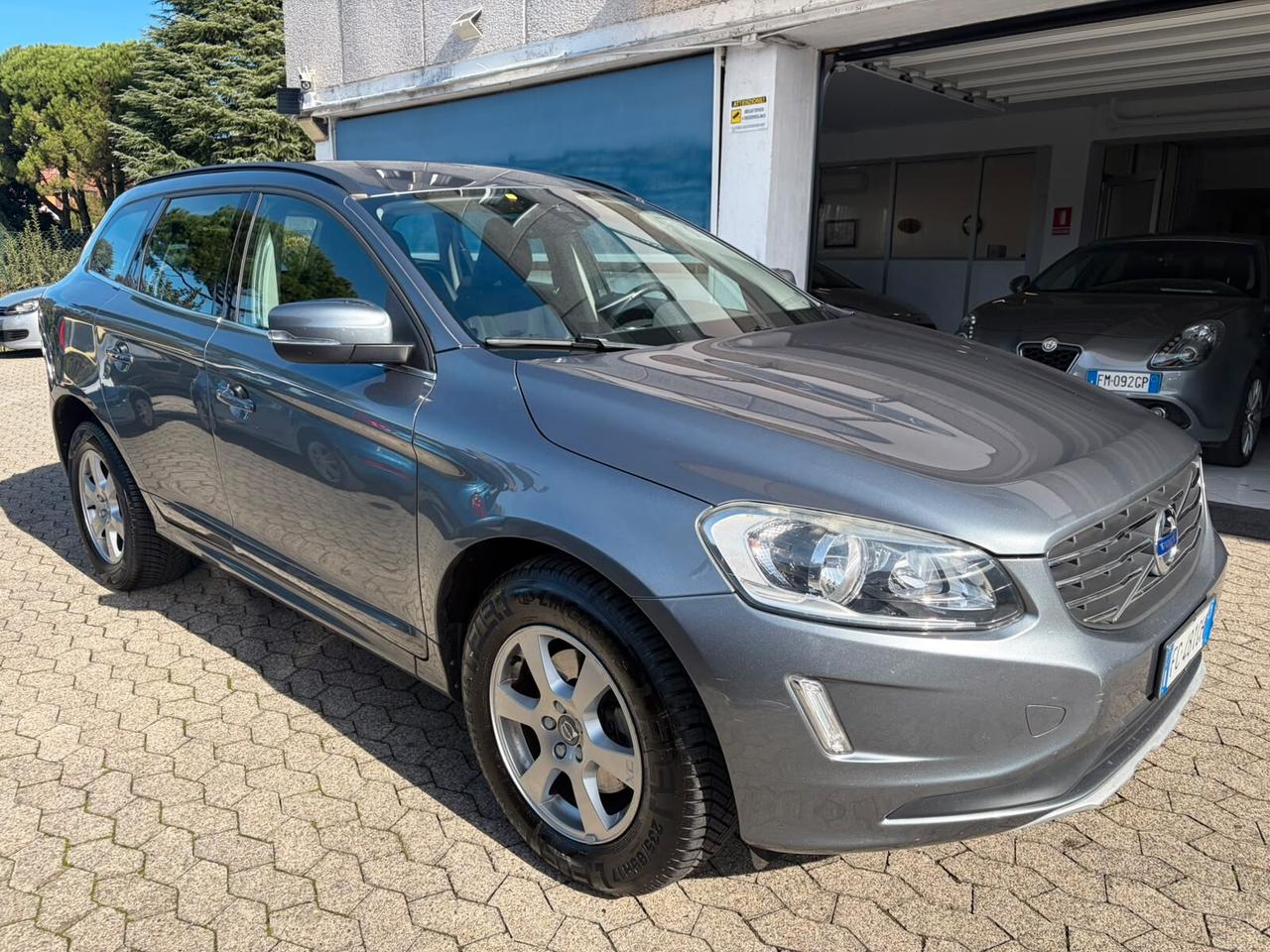 Volvo XC60 D4 AWD Geartronic Business*EURO6