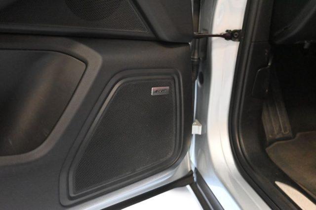 PORSCHE Macan 3.0d S PDK PASM+MBK1 NAVI RADAR18VIE SED.VENT/RISC