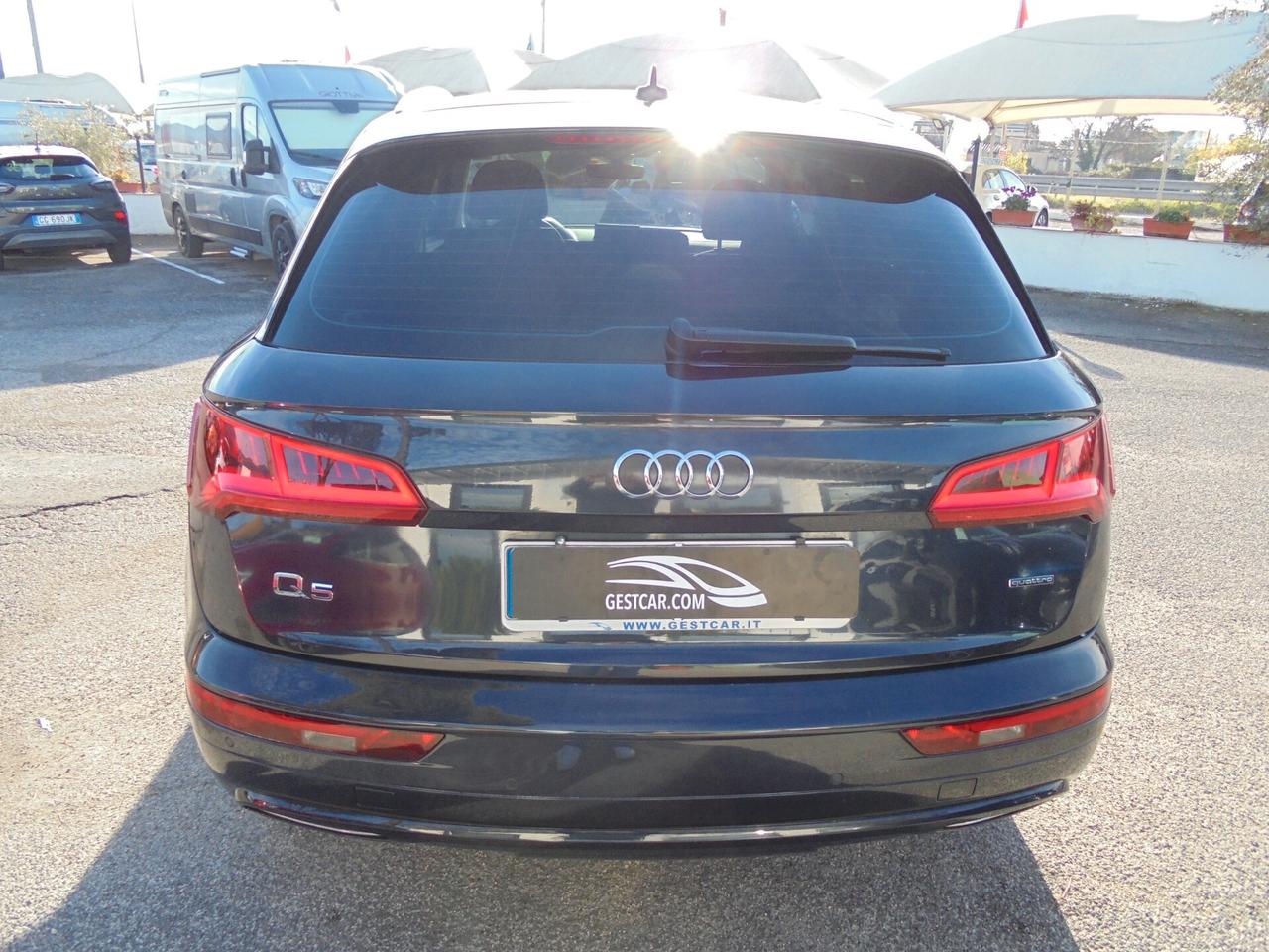 Audi Q5 35 TDI quattro S tronic Business