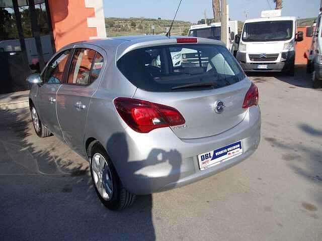 Opel Corsa 1.2 5 porte