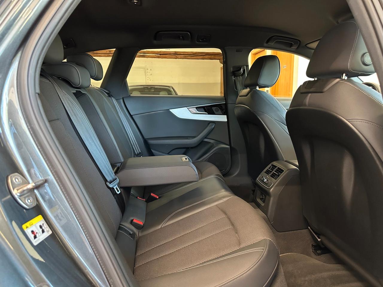 AUDI A4 AVANT40TDI QUATTRO S-LINE *MATRIX*CARPLAY*NAVI*