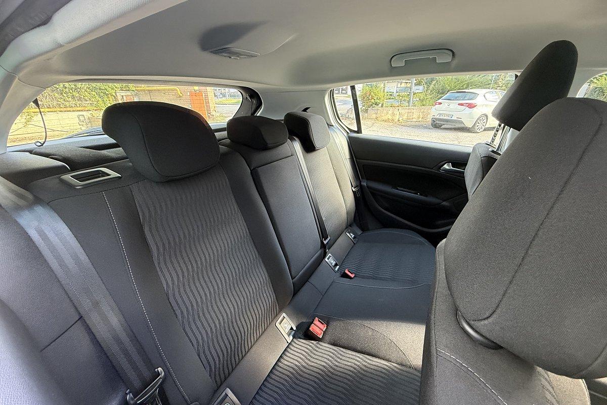 PEUGEOT 308 BlueHDi 120 S&S Business