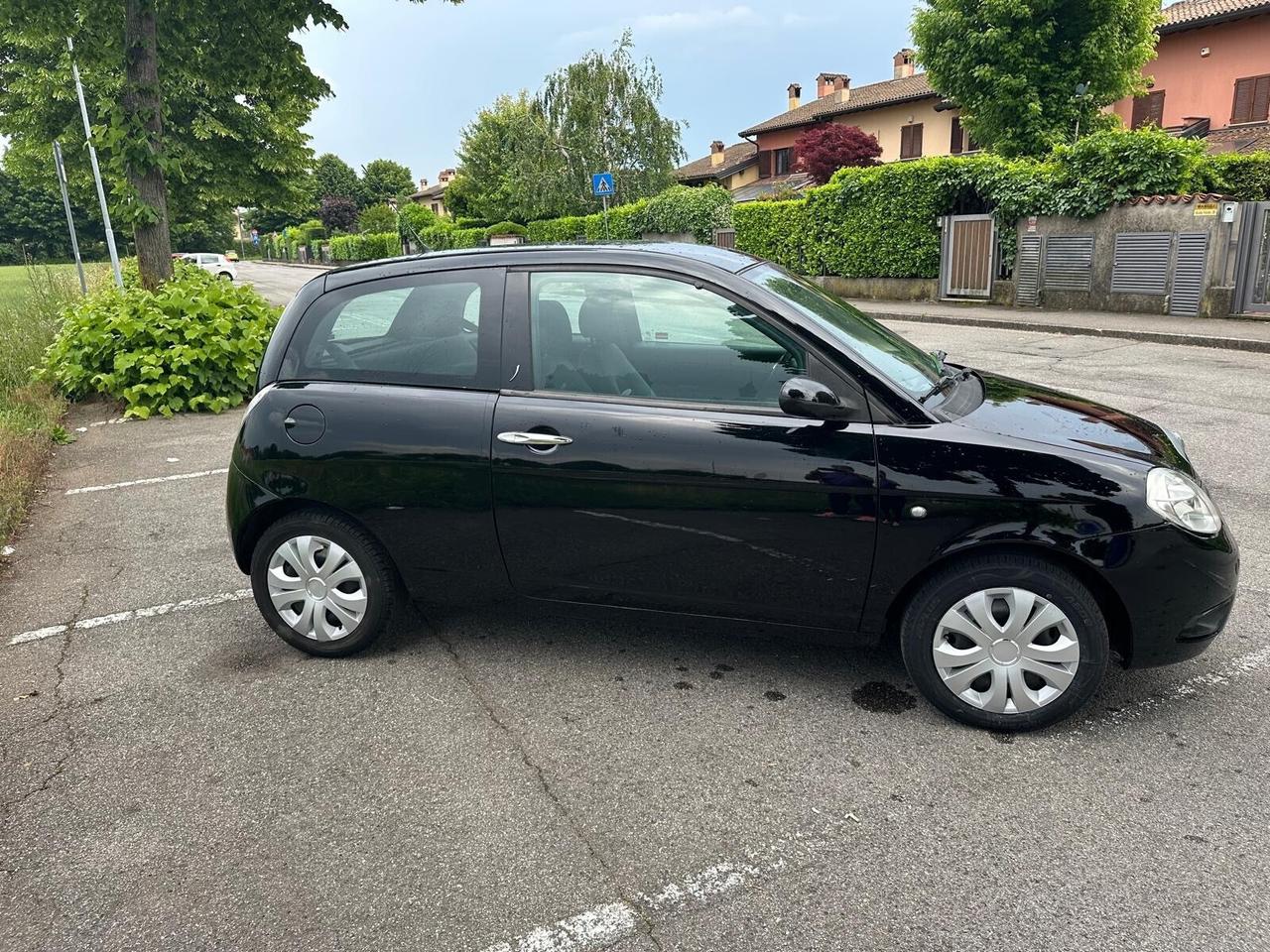 Lancia Ypsilon 1.2 Argento