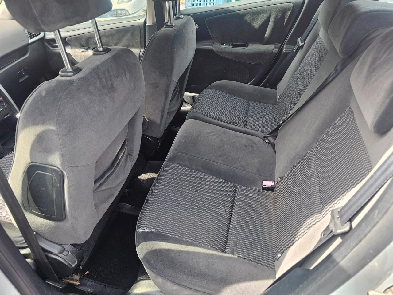 Peugeot 207 1.4 HDi 70CV 5p. ONE Line