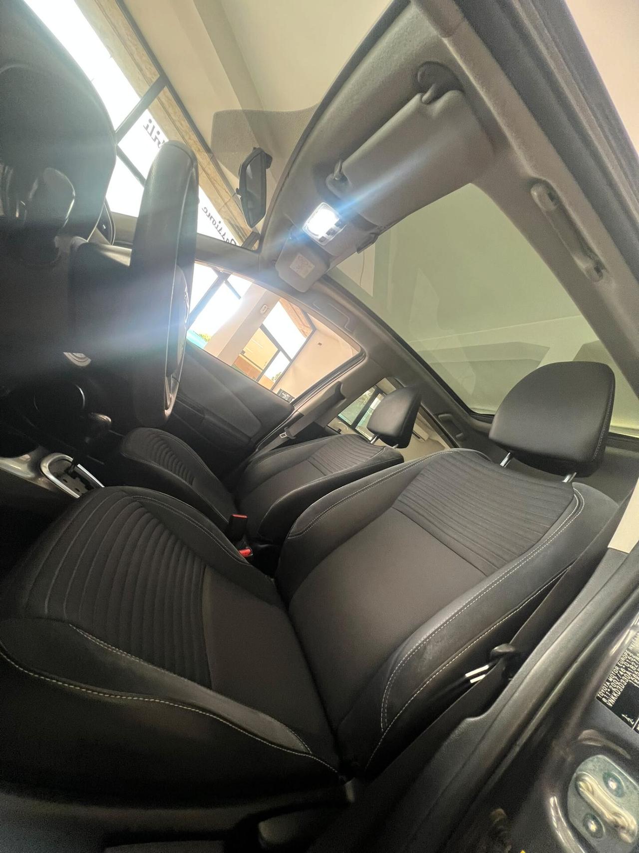 Toyota Yaris 1.5 Hybrid 5 porte Cool