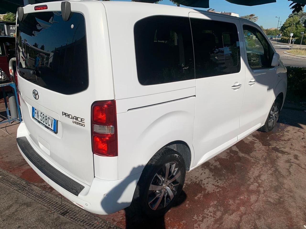 Toyota Proace Proace Verso 1.6D Luxury 8posti Euro6B