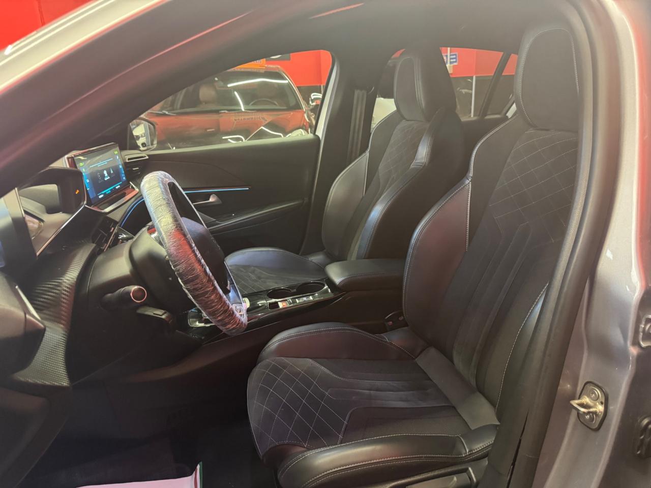 Peugeot 208 motore elettrico 136 CV 5 porte GT Pack
