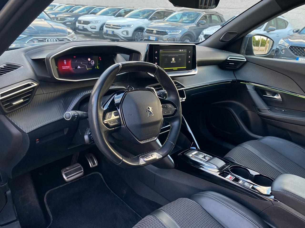 Peugeot 2008 GT Pack 1.5 bluehdi 130CV