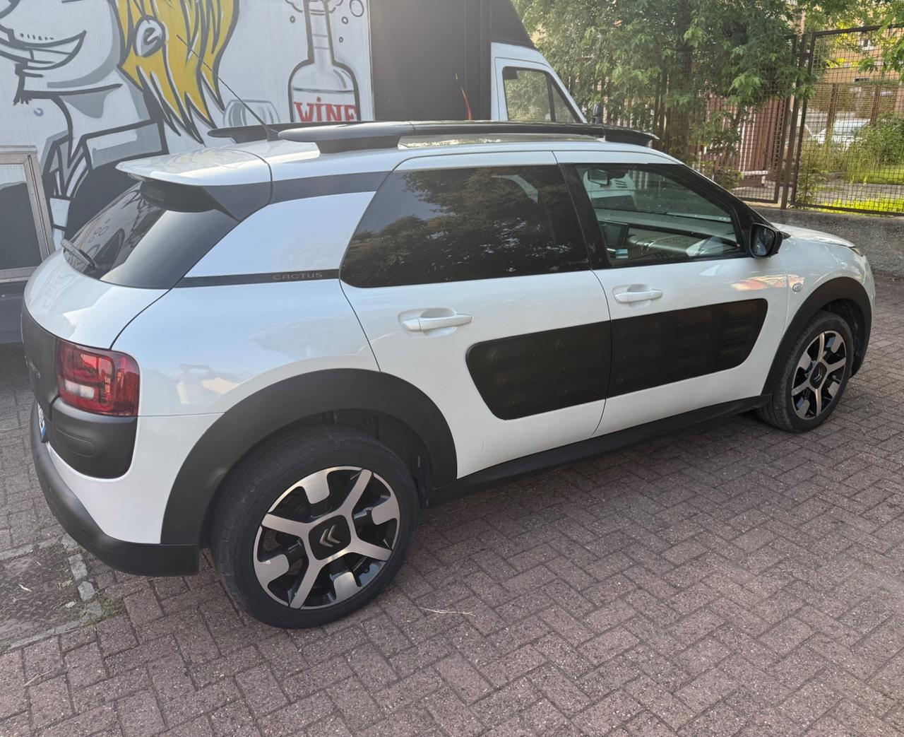 Citroen C4 Cactus PureTech 82 Shine Edition