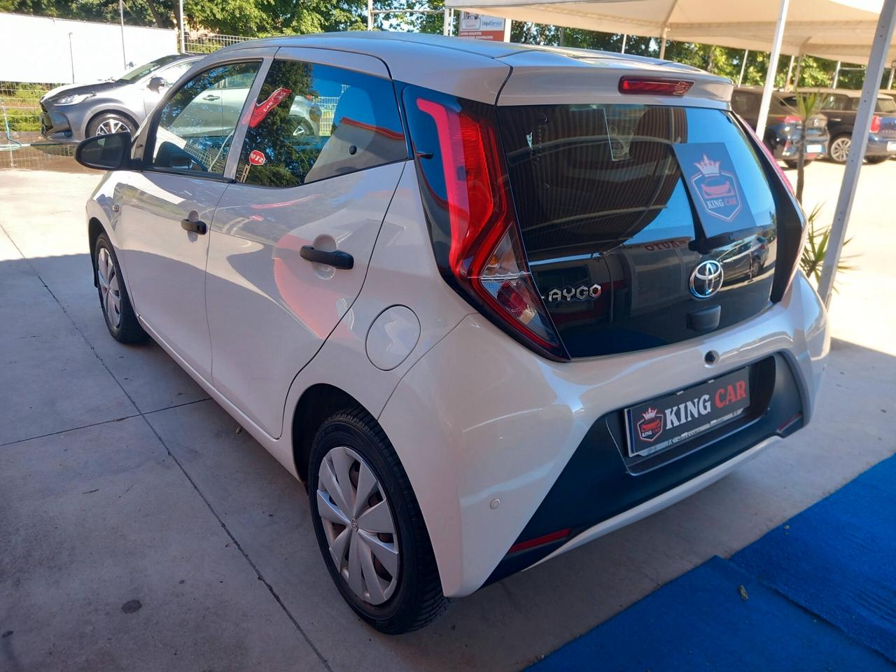 Toyota Aygo Connect 1.0 VVT-i 72 CV 5 porte x-play