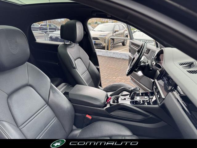 PORSCHE Cayenne Coupé 3.0 V6