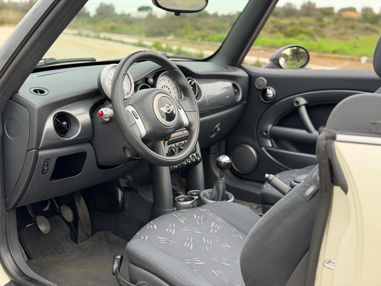 Mini 1.6 16V One Sidewalk Cabrio