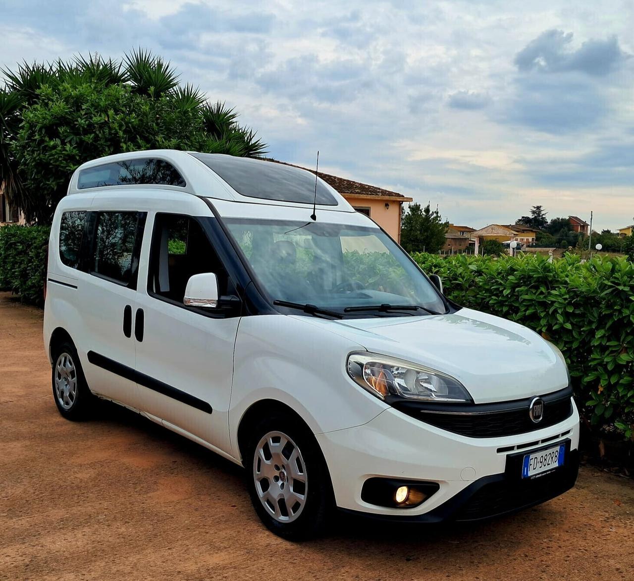 Fiat Doblo EURO 6 TETTO ALTO TRASPORTO DISABILI