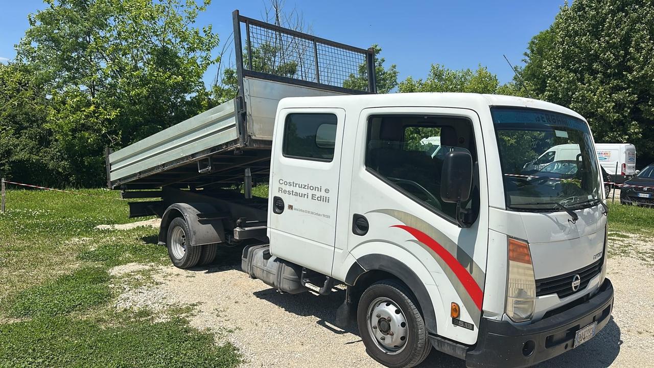 Mitsubishi cabstar 2007 diesel 2.5