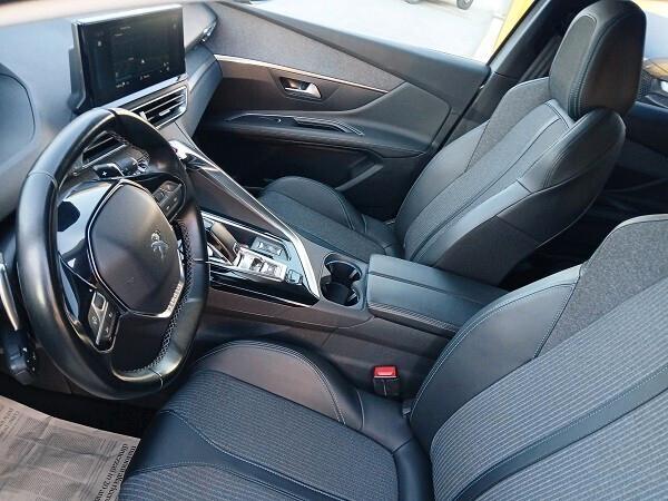 PEUGEOT 3008 BlueHDI 130 EAT8 S&S Allure Pack