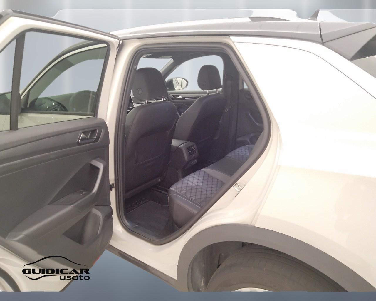 VOLKSWAGEN T-Roc I 2022 - T-Roc 1.0 tsi R-Line 110cv