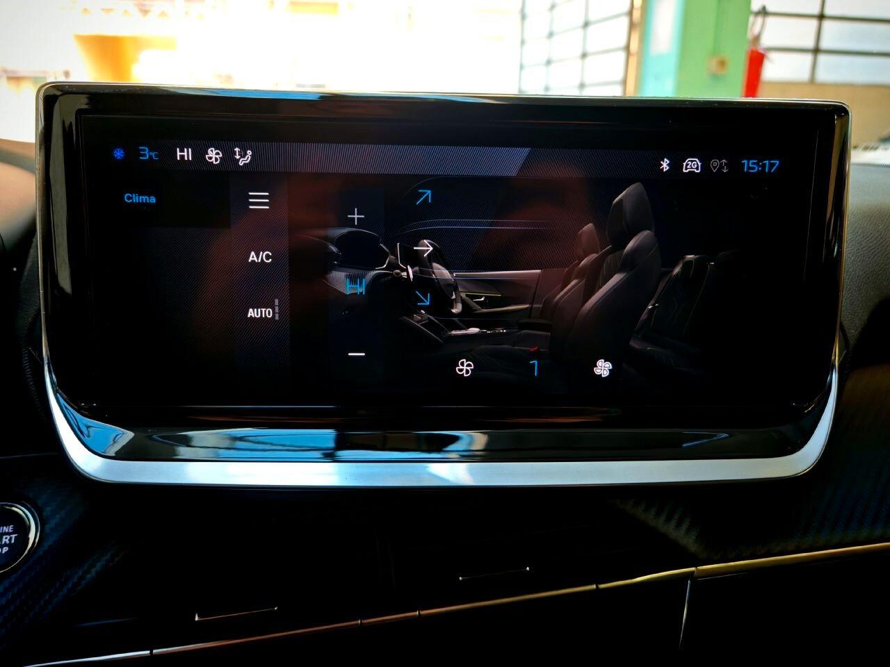 Peugeot 2008 Allure 1.2 Pack Navi