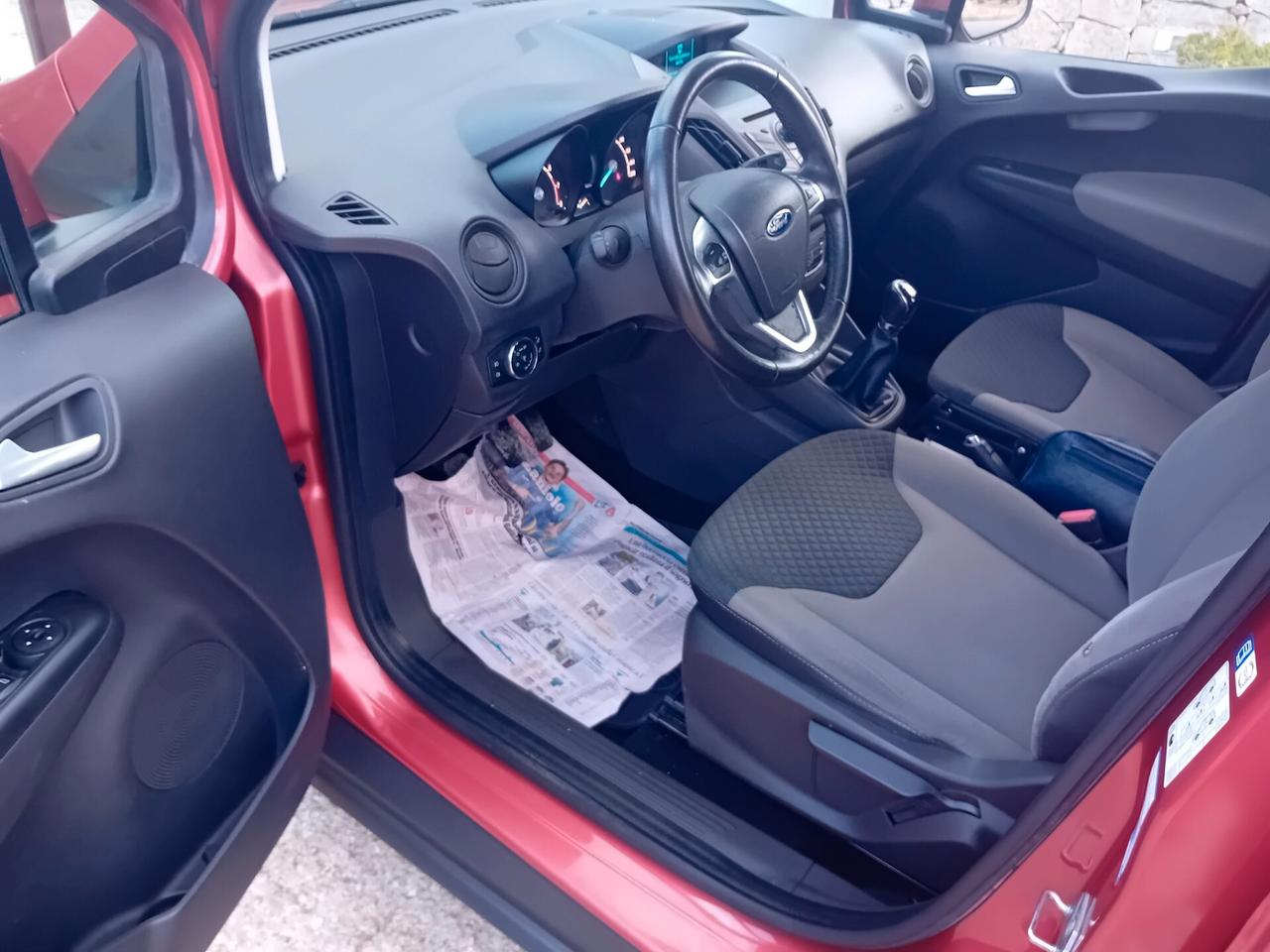 Ford Tourneo Courier 1.0 EcoBoost 100 CV Titanium