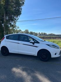 Ford Fiesta 1.4 16V 3p. Bz.- GPL Titanium Bs.